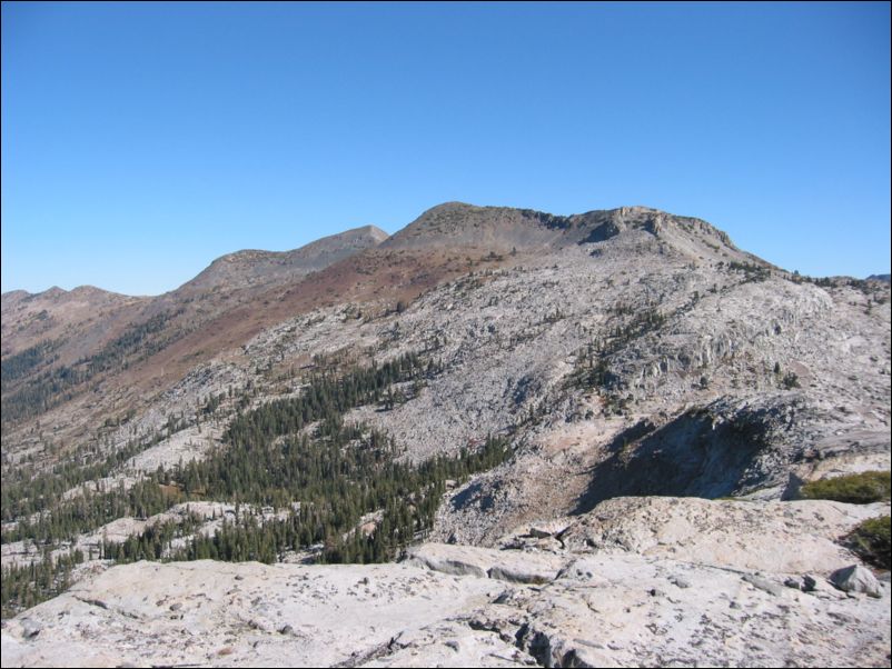 2005-10-09 Deso (24) close to Mosquito Pass with Dicks left and Jacks